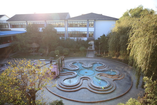 智圣湯泉湯邑小鎮(zhèn)旅游小鎮(zhèn)