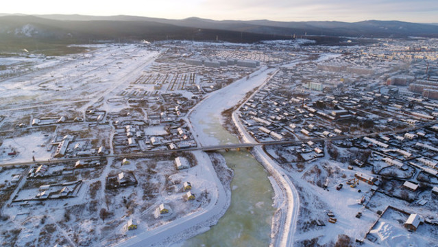 航拍森林小鎮(zhèn)人家雪景