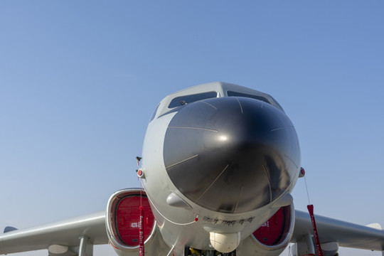 轟6K飛機特寫