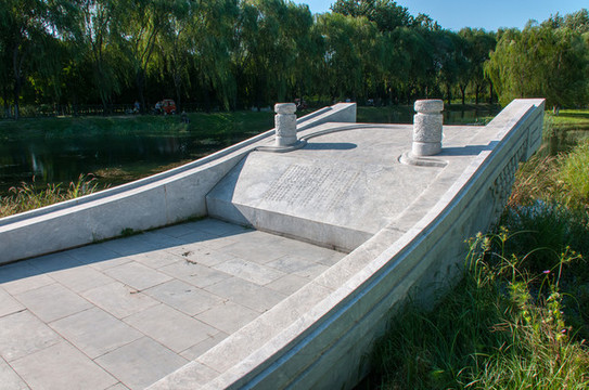 北塢公園玉河石舫