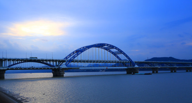 杭州復(fù)興大橋