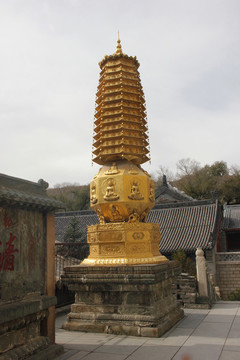 顯通寺金塔