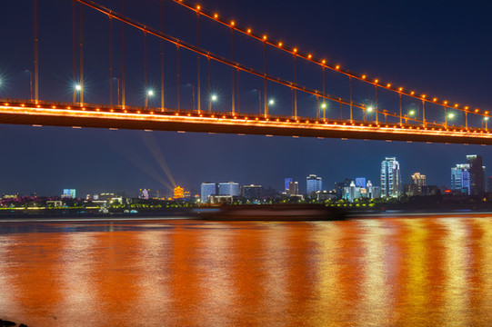 武漢鸚鵡洲長江大橋夜景風(fēng)光