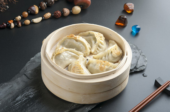 油煎蒸餃
