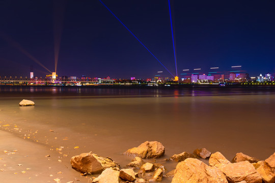 湖北武漢兩江四岸燈光秀夜景風(fēng)光