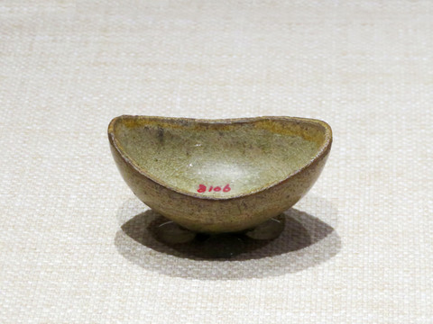 南朝青釉杯