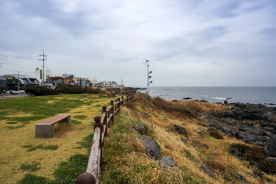 漫步海邊的濟(jì)州島