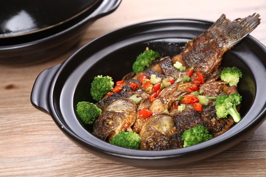 砂鍋鯽魚
