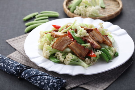 菜花蜜豆燒腩仔