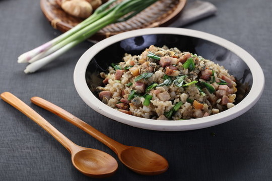 蜆肉韭菜炒飯