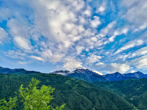 甘南迭部虎頭山風(fēng)光