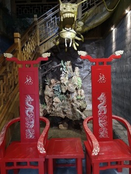 高背椅