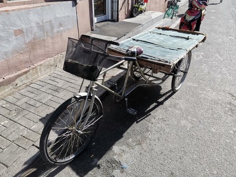 三輪車