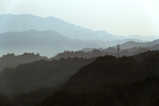 層巒疊嶂