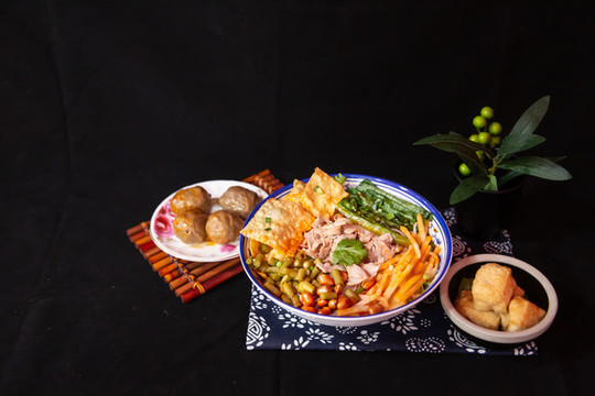 鹵肉螺螄粉