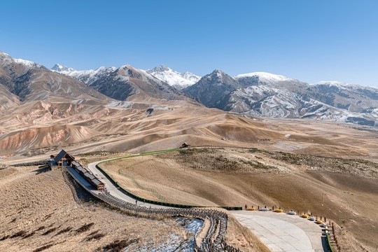 青海祁連山卓爾山