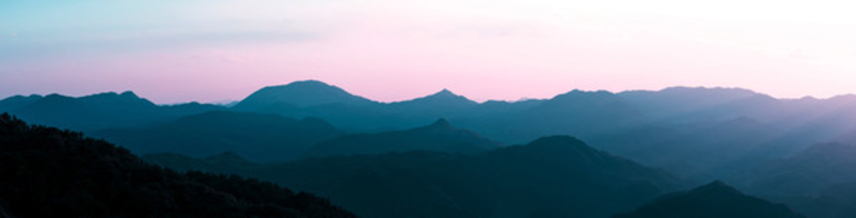 水墨群山
