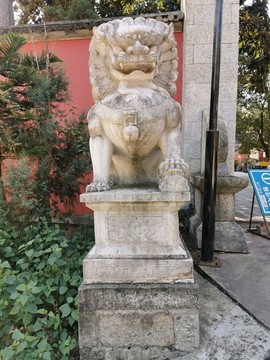 石獅子正面