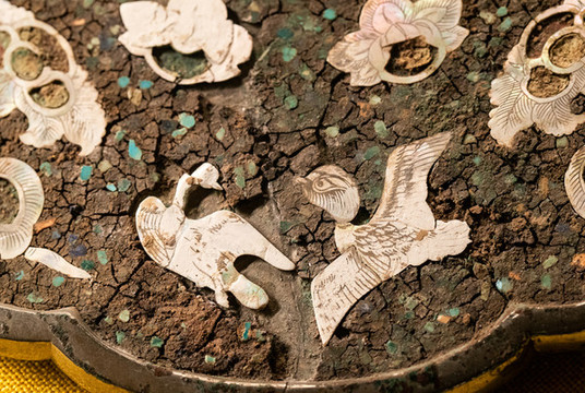 螺鈿花鳥紋平脫鏡圖案