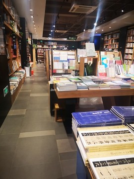 書架