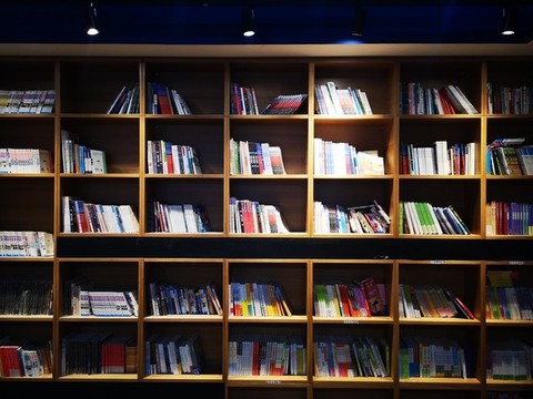 書架