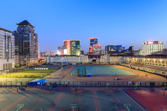 北京大學(xué)五四運(yùn)動(dòng)場體育場夜景
