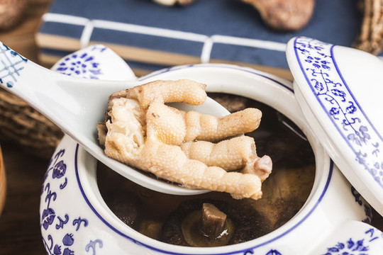 香菇燉雞湯