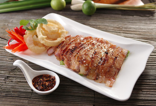 炭豬頸肉燒