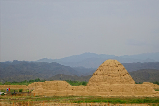 西夏王陵遺址陵塔