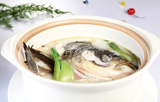 魚頭豆腐湯