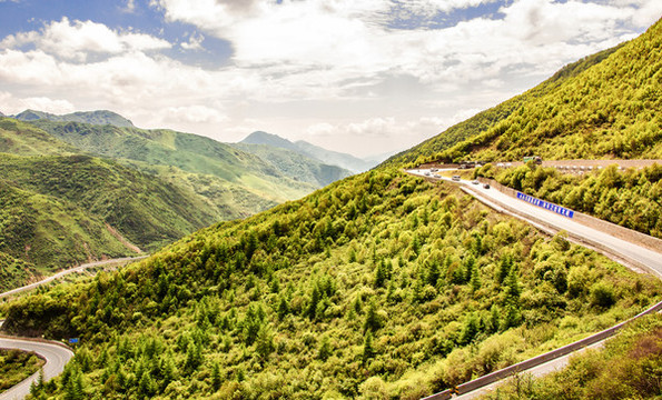 山區(qū)公路