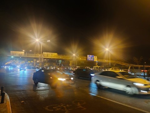 城市道路夜景