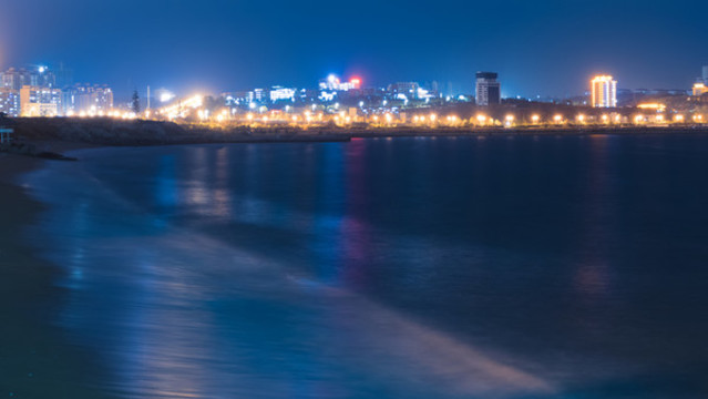 海邊城市夜景
