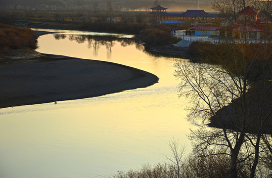 小河
