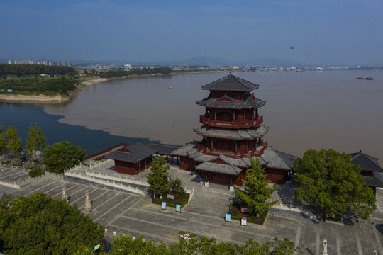 涇渭分明