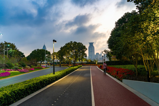 上海浦東濱江公園健身步道夜景