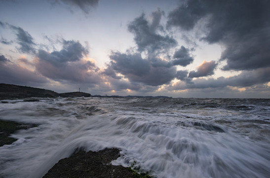 風(fēng)暴海浪