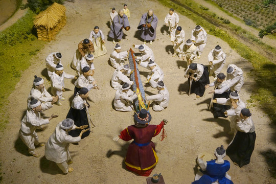 韓國干旱季節(jié)祈雨祭儀式場景