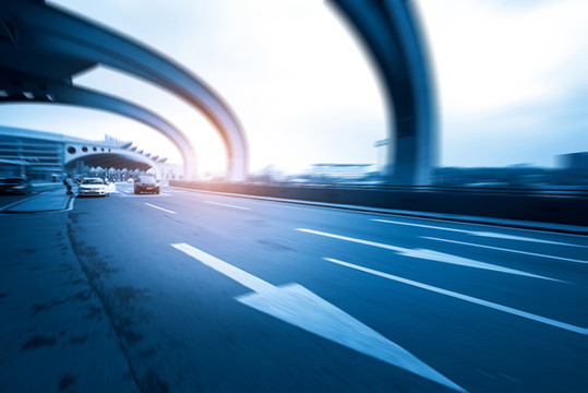 機(jī)場(chǎng)高速公路