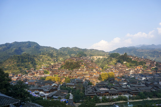 夕陽(yáng)里的西江千戶苗寨