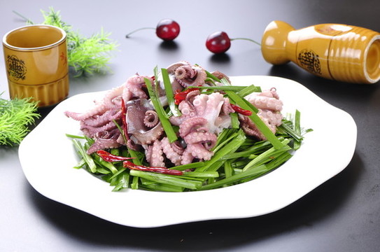八爪魚炒韭菜
