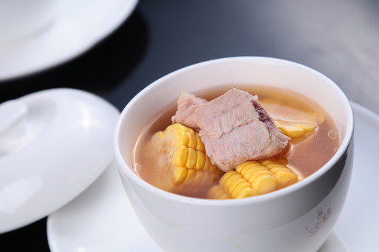 玉米排骨湯