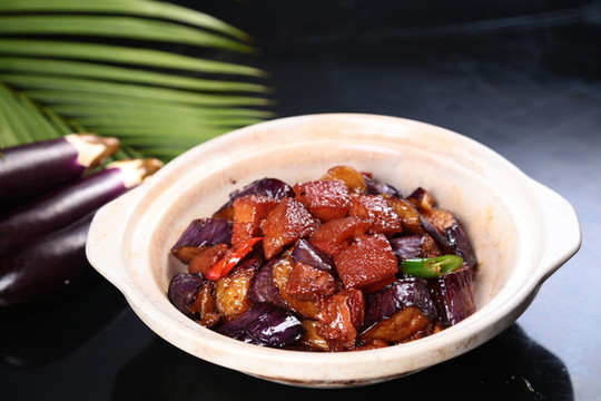 鹵肉燜茄子