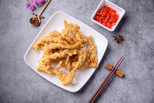 中式菜品農(nóng)家油炸小酥肉拼盤