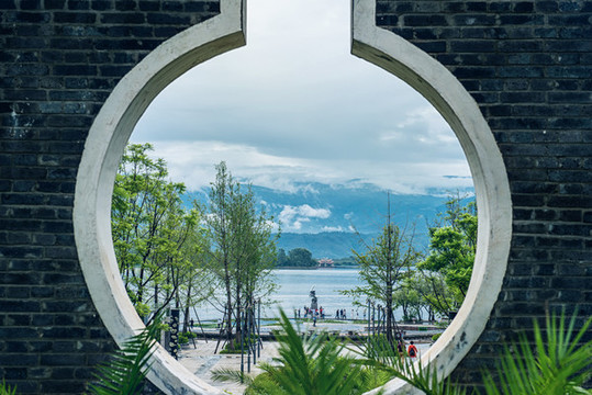 西昌邛海月色風情小鎮(zhèn)