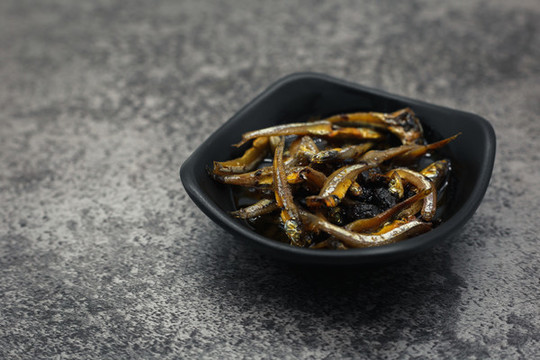 罐頭香魚干