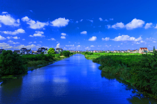 鄉(xiāng)村小河