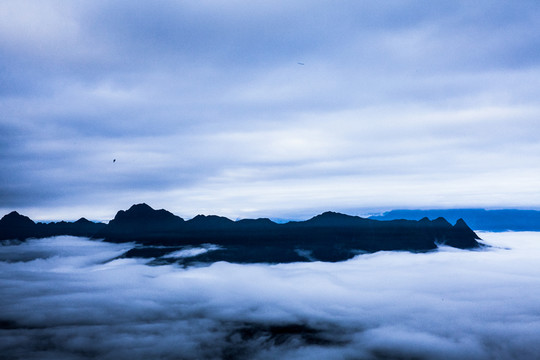 貢嘎牛背山