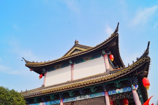 湖邊中式?jīng)鐾? style=