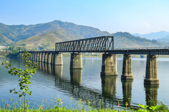 遼寧丹東寬甸上河口鐵路橋